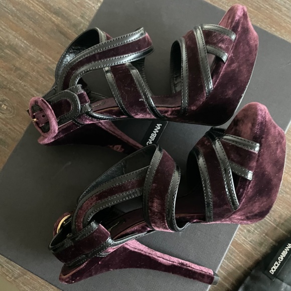 NEW Dolce & Gabbana Purple Velvet Platform Sandals 38 - Picture 4 of 7